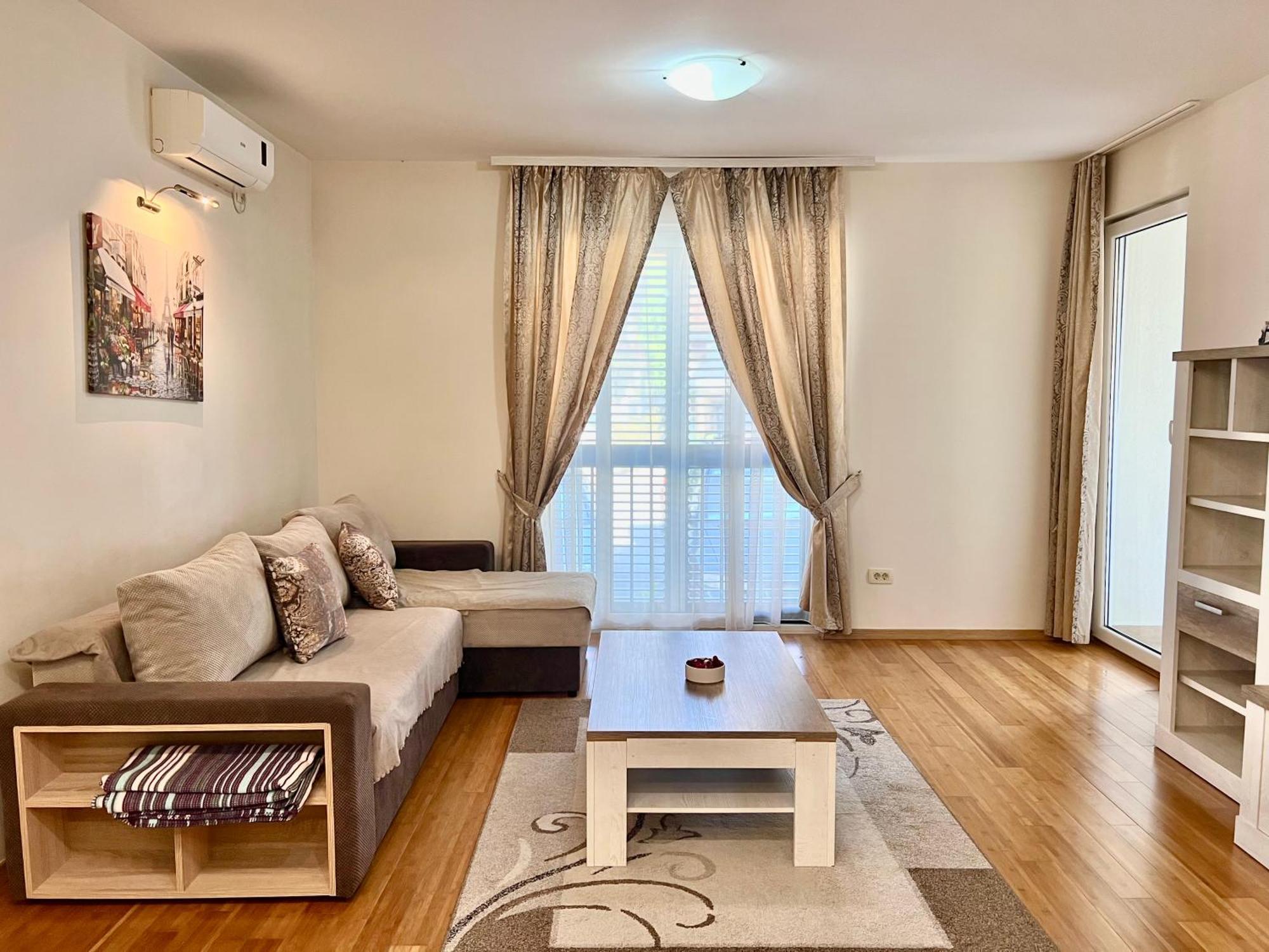 Apartments Nirgilija ティヴァト エクステリア 写真