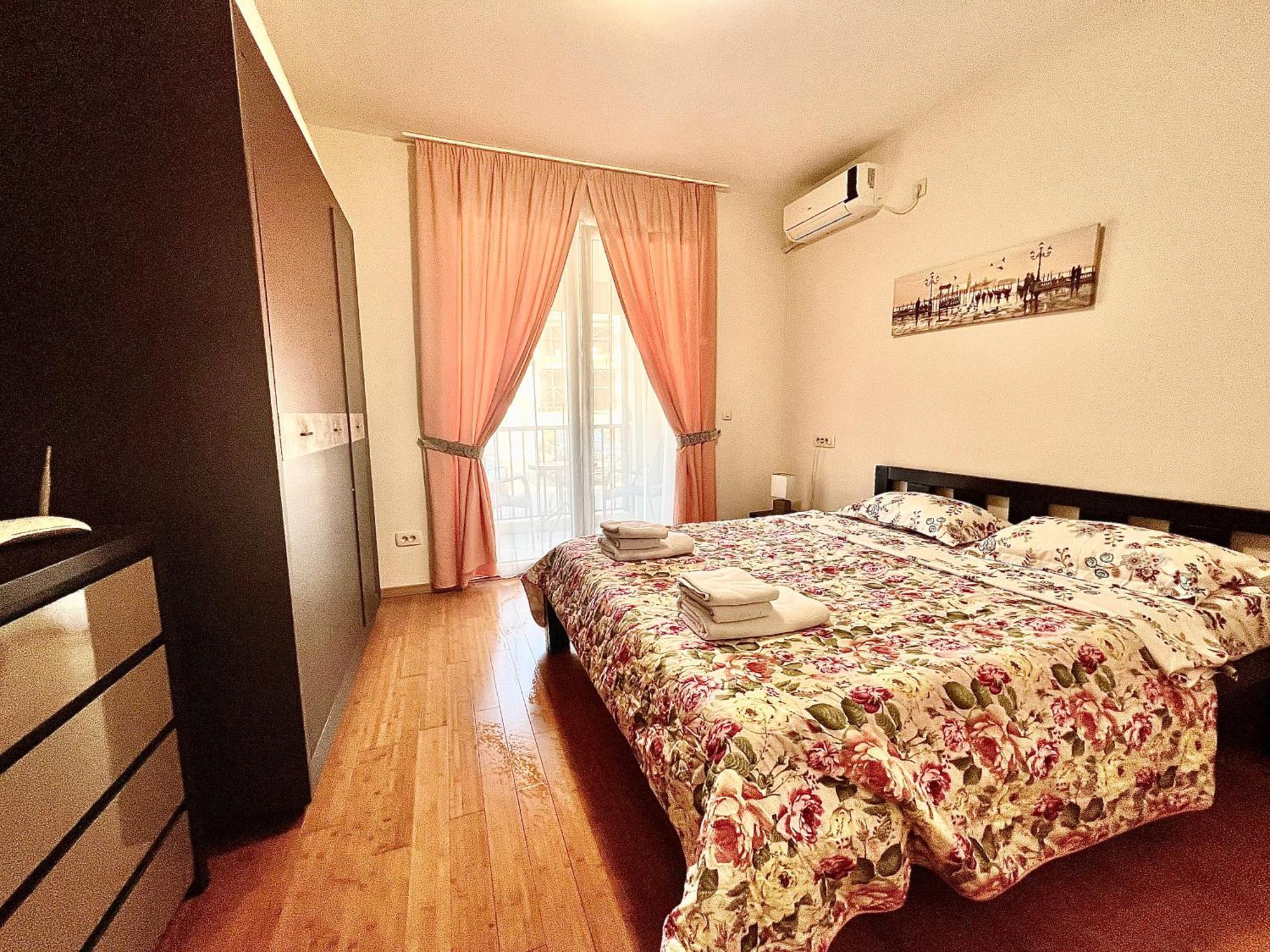 Apartments Nirgilija ティヴァト エクステリア 写真