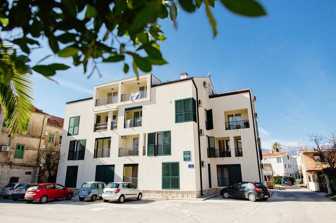 Apartments Nirgilija ティヴァト エクステリア 写真
